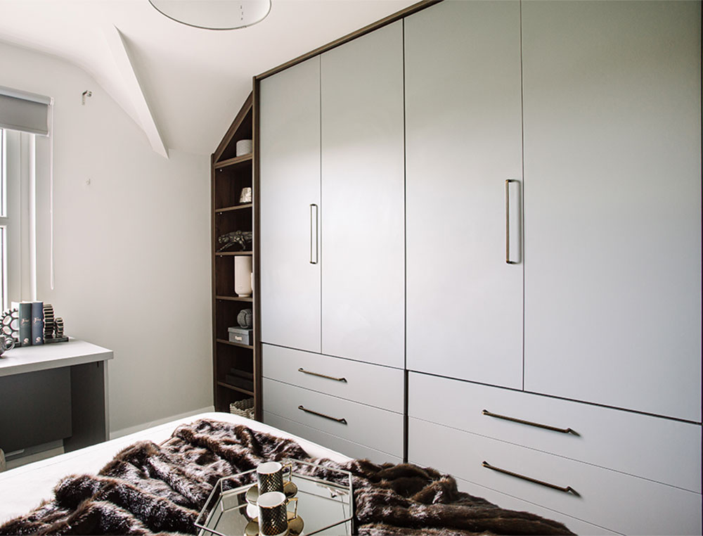 green bifold wardrobe