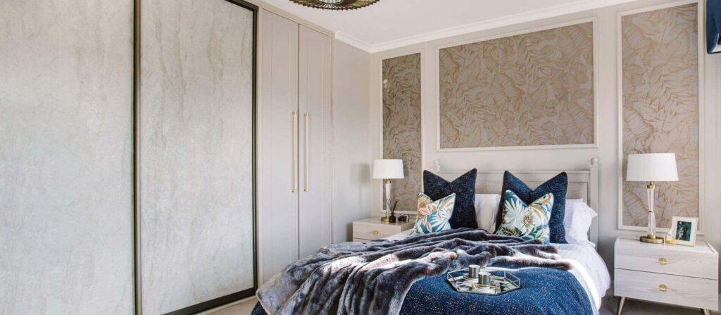hinge and sliding wardrobe unit