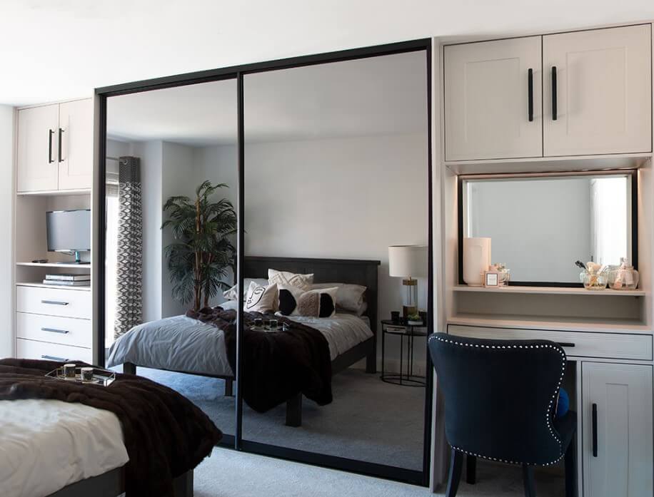 sliding mirrored wardrobe with hinge drawers