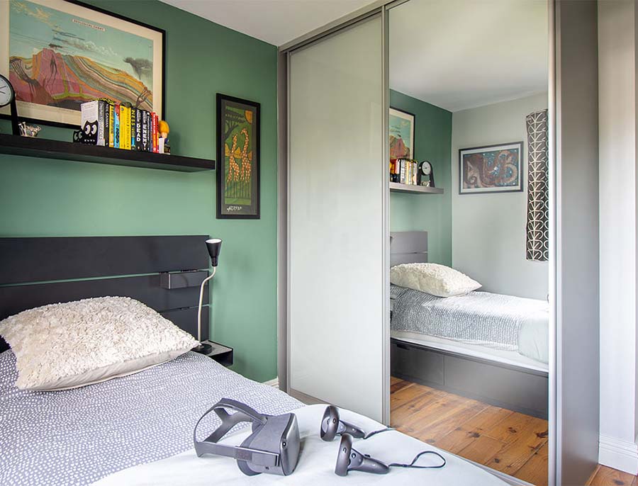 white glass and mirror sliding wardrobe